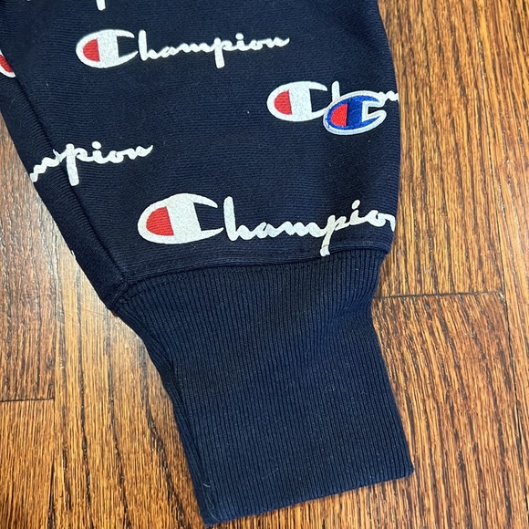 🏆Champion Reverse Weave Cropped Hoodie! - Picture 5 of 7